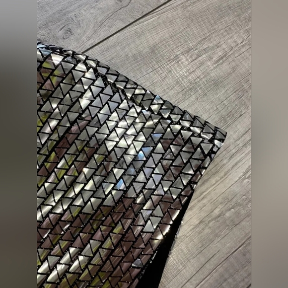 RARE ZARA TRINNY SILVER TRIANGLE METALLIC EFFECT SEQUIN SPARKLY SHORTS  Size XS - Picture 4 of 12